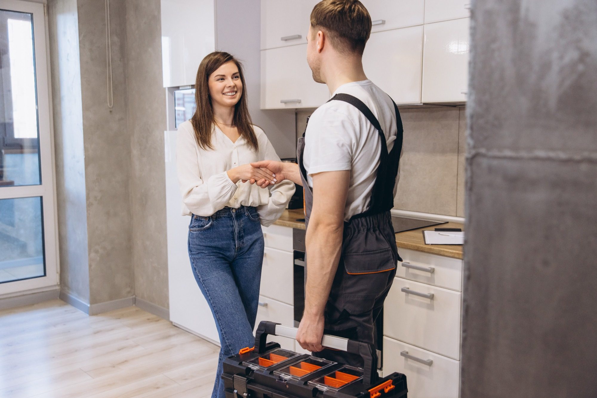 Hausmeisterservice für Reparaturen und Pflege der Außenanlagen rund ums Haus in Quakenbrück
